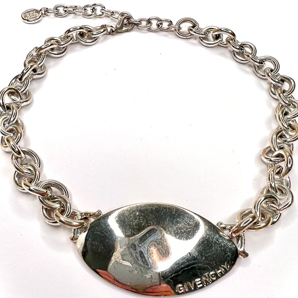 Sold | Givenchy vintage Silver Abstract Logo Tag Choker Chain Necklace - Picture 1 of 10